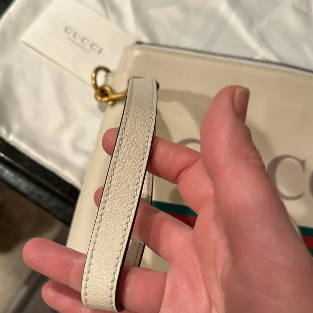 Gucci off-white clutch wristlet - Picture 6 of 9